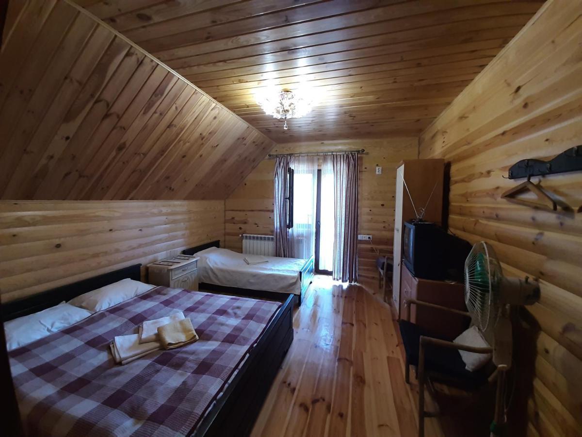 Садиба Орисин Явір Orysyn Yavir Guest House Svityaz' Ngoại thất bức ảnh