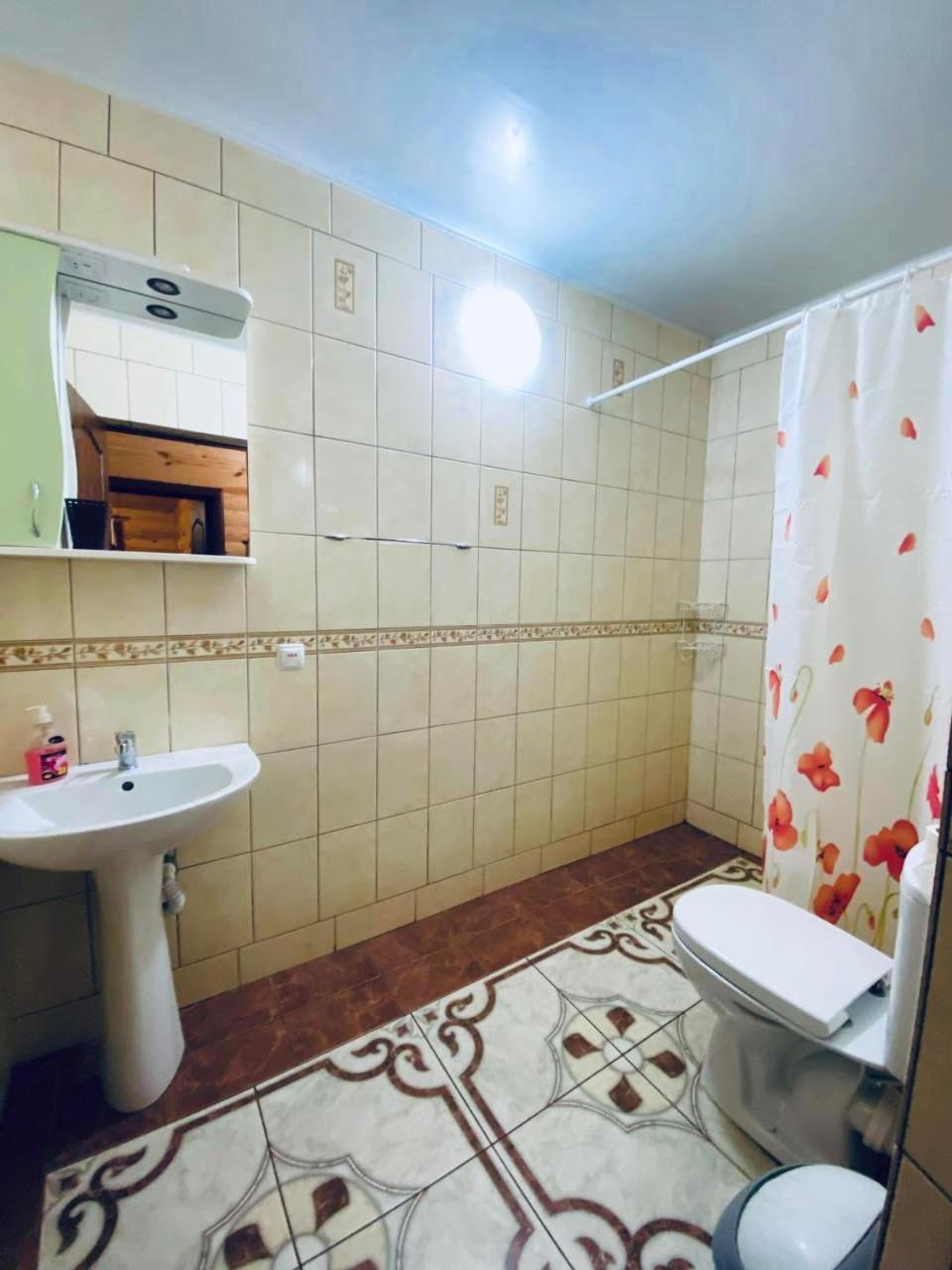 Садиба Орисин Явір Orysyn Yavir Guest House Svityaz' Ngoại thất bức ảnh